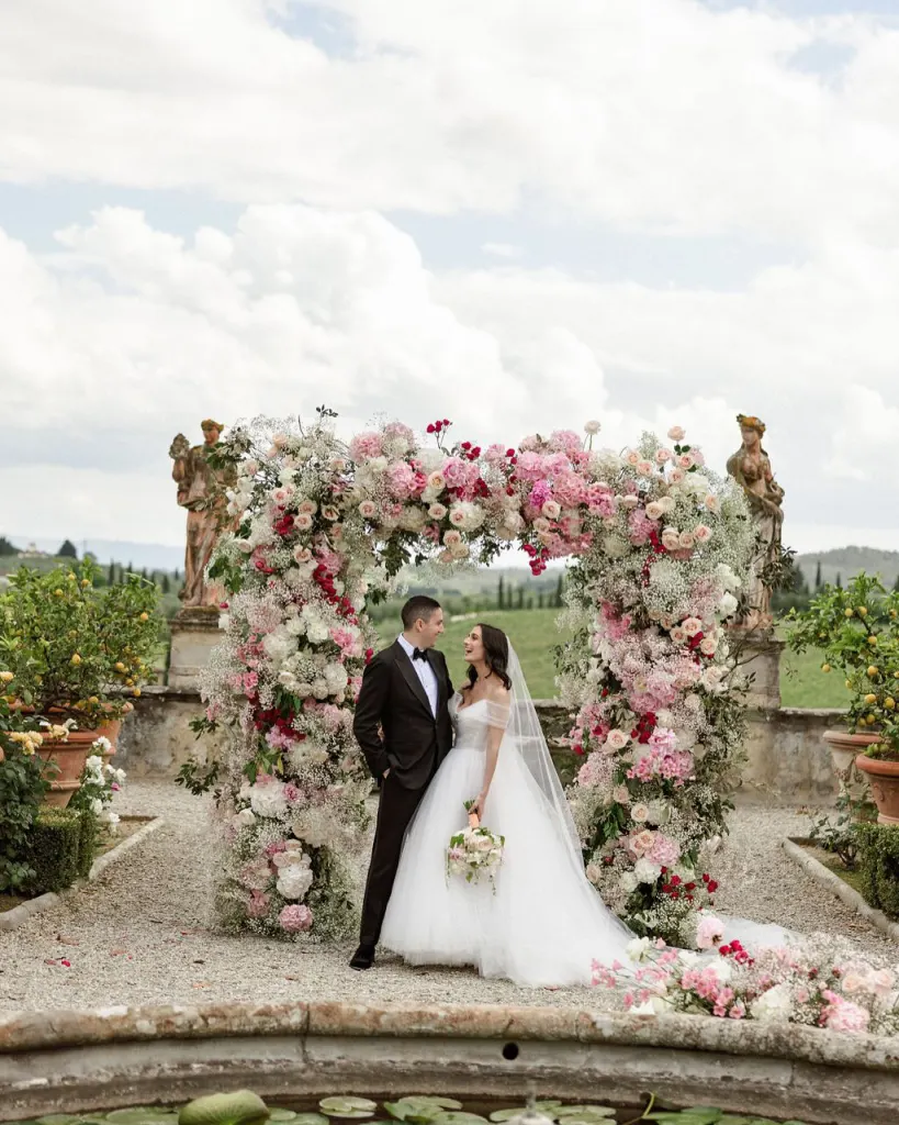Elegant destination wedding ceremony at Villa Corsini in Tuscany